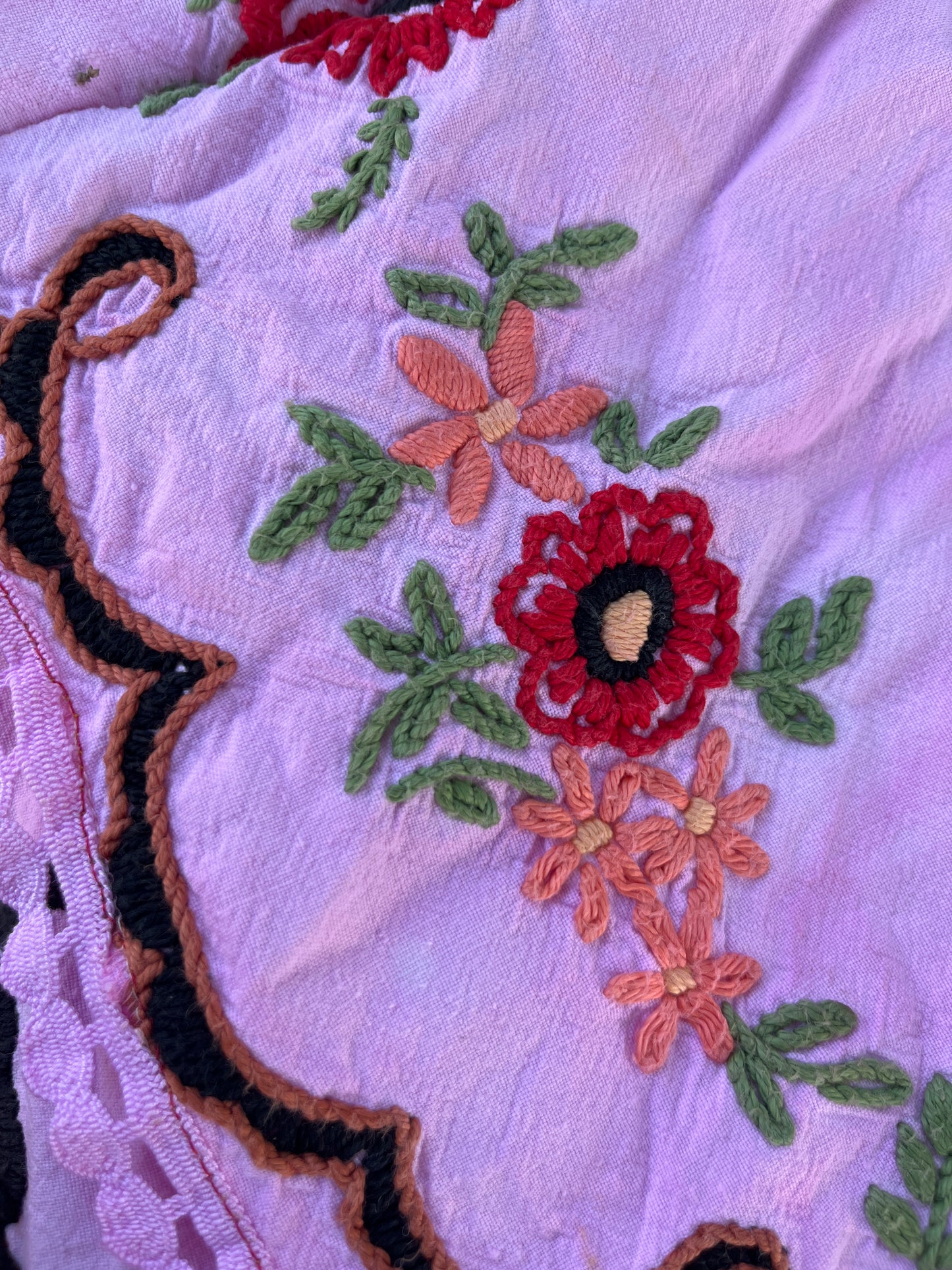 Pantaloncini ricamati rosa