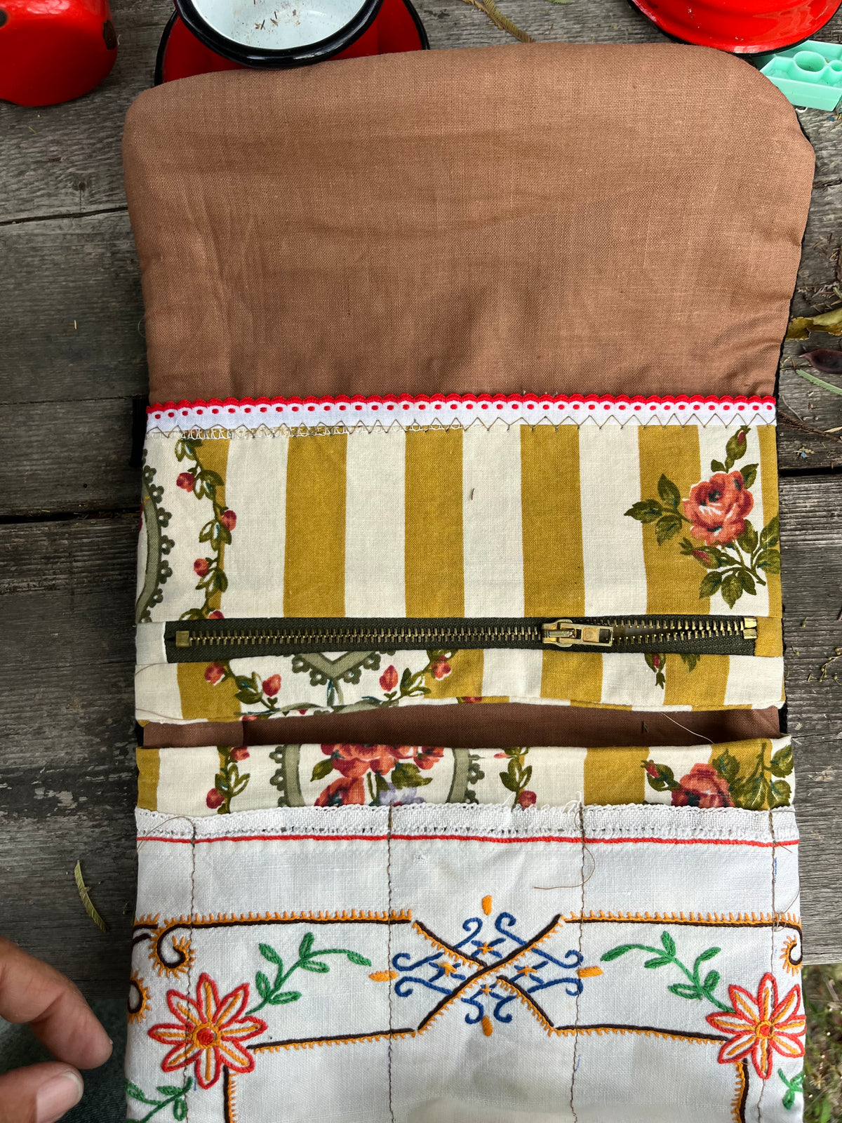 Pochette da polso mezzo punto fondo nero