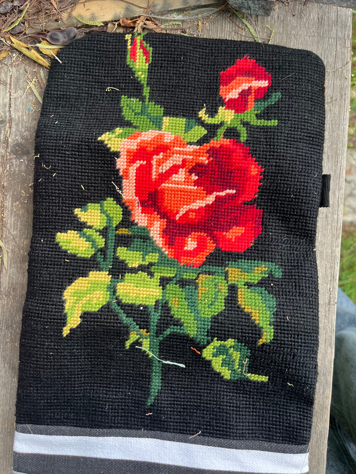 Pochette da polso mezzo punto fondo nero