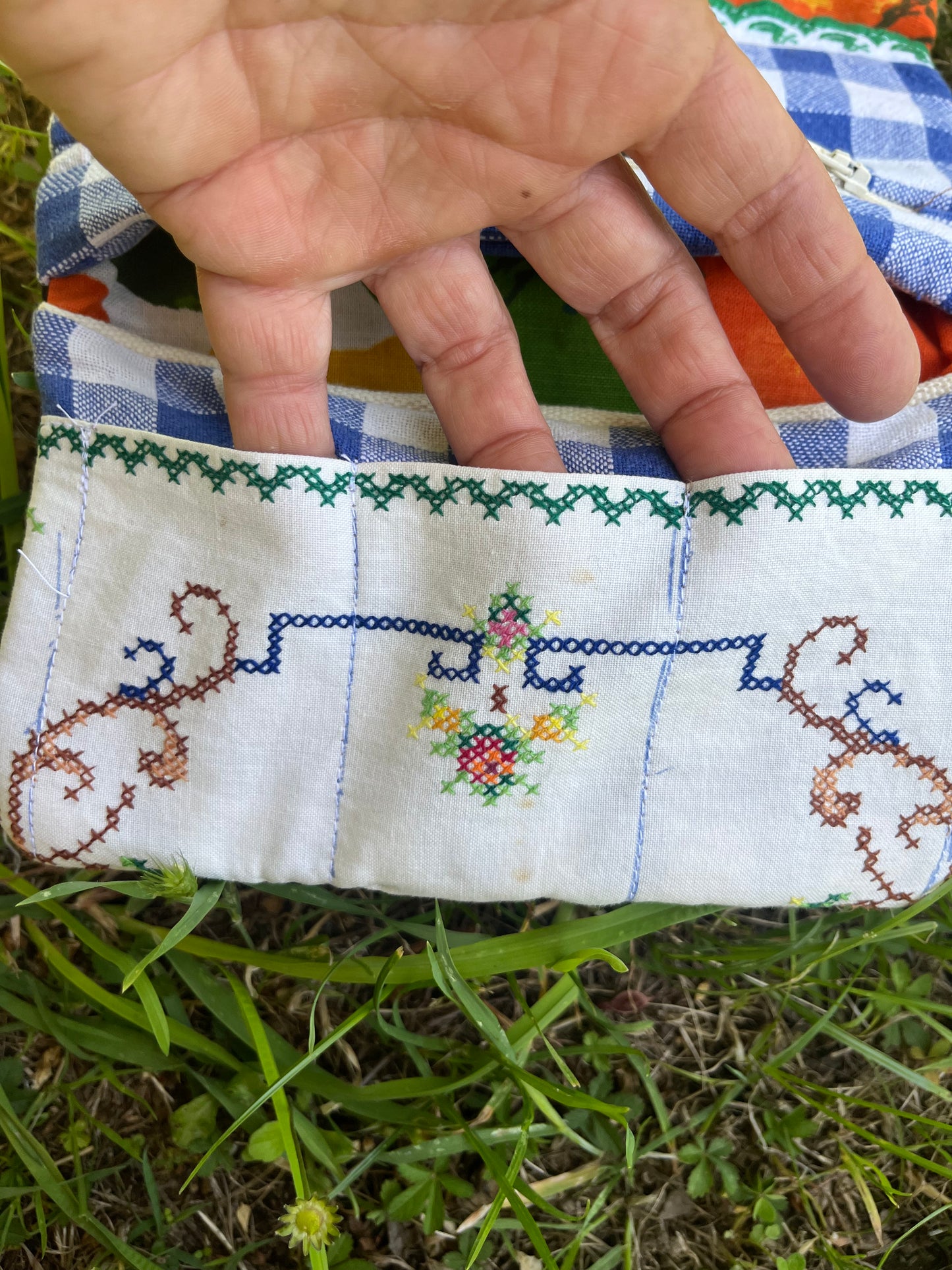 Portafoglio papavero e frange  punto gobel